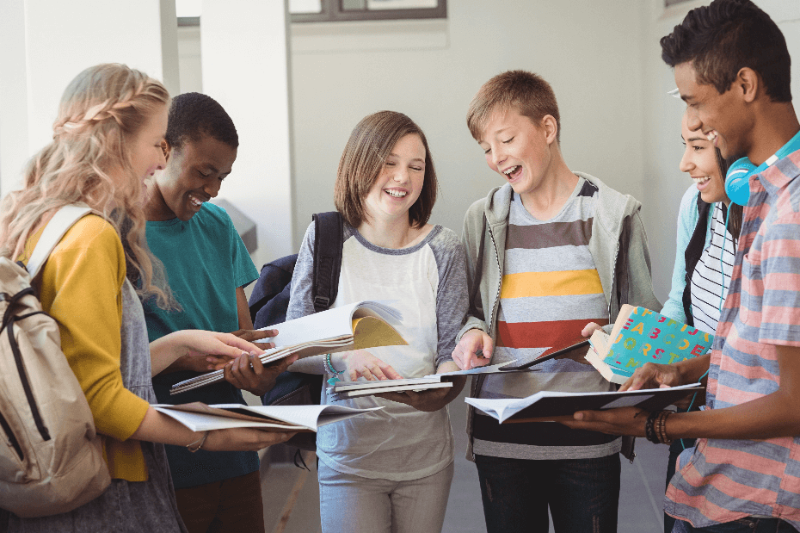 Quais os benefícios para as crianças e adolescentes do apoio num centro de estudos?